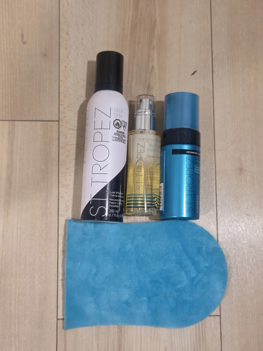St. Tropez Self Tan Set with Turquoise Applicator Mitt